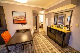 Embassy Suites Kansas City Overland Park