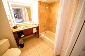 Embassy Suites Kansas City Overland Park