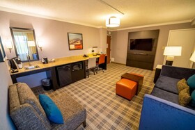 Embassy Suites Kansas City Overland Park