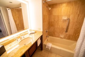 Embassy Suites Kansas City Overland Park
