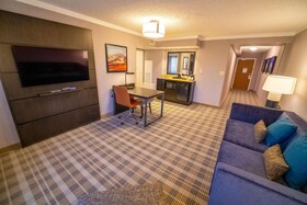 Embassy Suites Kansas City Overland Park