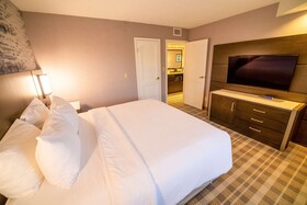 Embassy Suites Kansas City Overland Park