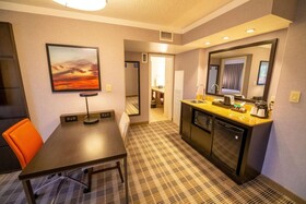 Embassy Suites Kansas City Overland Park