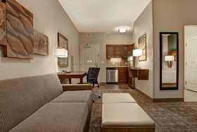 Staybridge Suites Overland Park-Kansas City Area