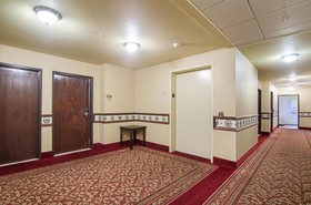 Motel 6 Park City KS
