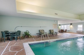 Motel 6 Park City KS