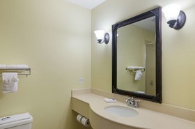Motel 6 Park City KS