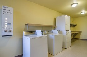 Motel 6 Park City KS