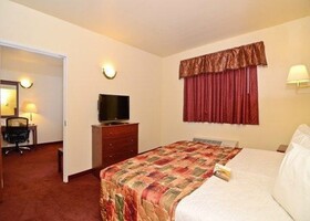 Holiday Inn Express Wichita North Park City