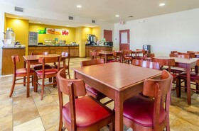 Holiday Inn Express Wichita North Park City