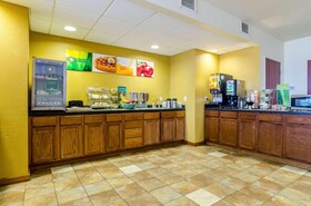 Holiday Inn Express Wichita North Park City