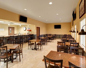 Rodeway Inn & Suites