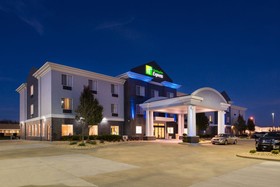 Holiday Inn Express & Suites Pittsburg