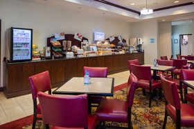 Holiday Inn Express & Suites Pittsburg