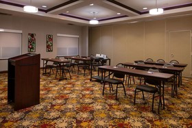 Holiday Inn Express & Suites Pittsburg