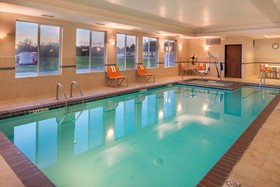 Holiday Inn Express & Suites Pittsburg