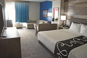 La Quinta Inn & Suites by Wyndham Pittsburg