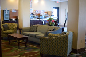 Holiday Inn Express Hotel & Suites Pratt
