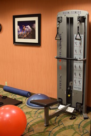 Holiday Inn Express Hotel & Suites Pratt