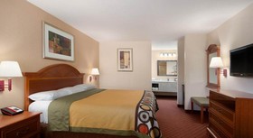 OYO Hotel Pratt KS Route 400