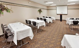 Candlewood Suites Salina