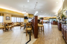 Comfort Suites