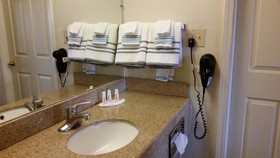 Red Carpet Inn and Suites Salina