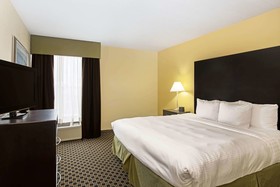 La Quinta Inn & Suites by Wyndham Salina