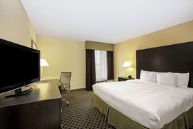 La Quinta Inn & Suites by Wyndham Salina