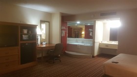 Salina Ambassador Hotel & Conference Center