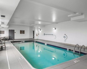 Rodeway Inn & Suites