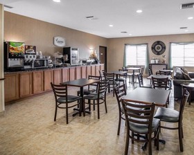 Rodeway Inn & Suites