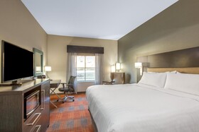 Holiday Inn Express & Suites Shawnee Kansas City West