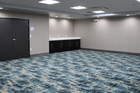 Holiday Inn Express & Suites Shawnee Kansas City West