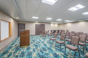 Holiday Inn Express & Suites Shawnee Kansas City West