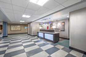 Holiday Inn Express & Suites Shawnee Kansas City West