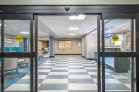 Holiday Inn Express & Suites Shawnee Kansas City West