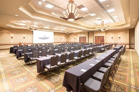 Hotel Topeka at City Center