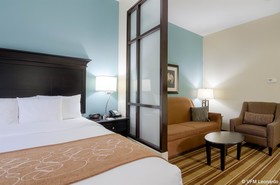 Comfort Suites