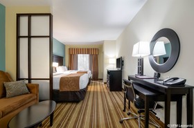 Comfort Suites