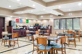Comfort Suites