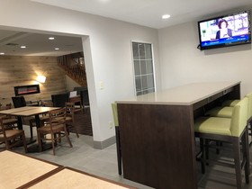 Country Inn & Suites by Radisson, Topeka West, KS