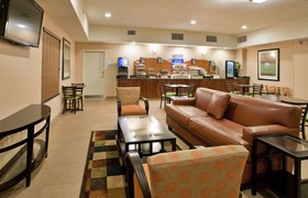 Holiday Inn Express Topeka North