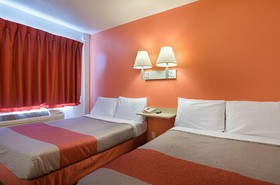 Motel 6 Topeka Northwest
