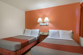Motel 6 Topeka Northwest