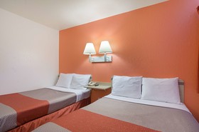 Motel 6 Topeka Northwest