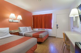 Motel 6 Topeka Northwest