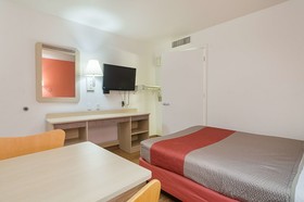 Motel 6 Topeka Northwest