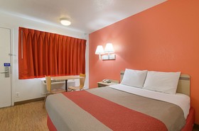 Motel 6 Topeka Northwest