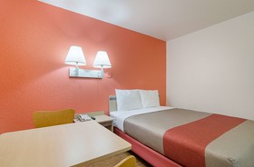 Motel 6 Topeka Northwest